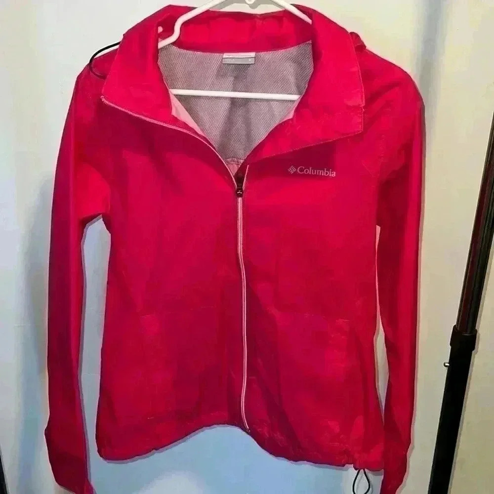 Columbia Hot Pink Woman’s Hooded Windbreaker 071626